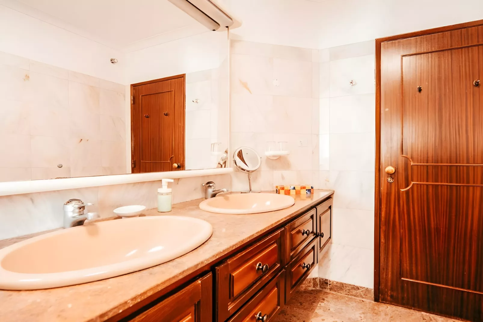 Oliveira's Houses By Gthouse-Badkamer