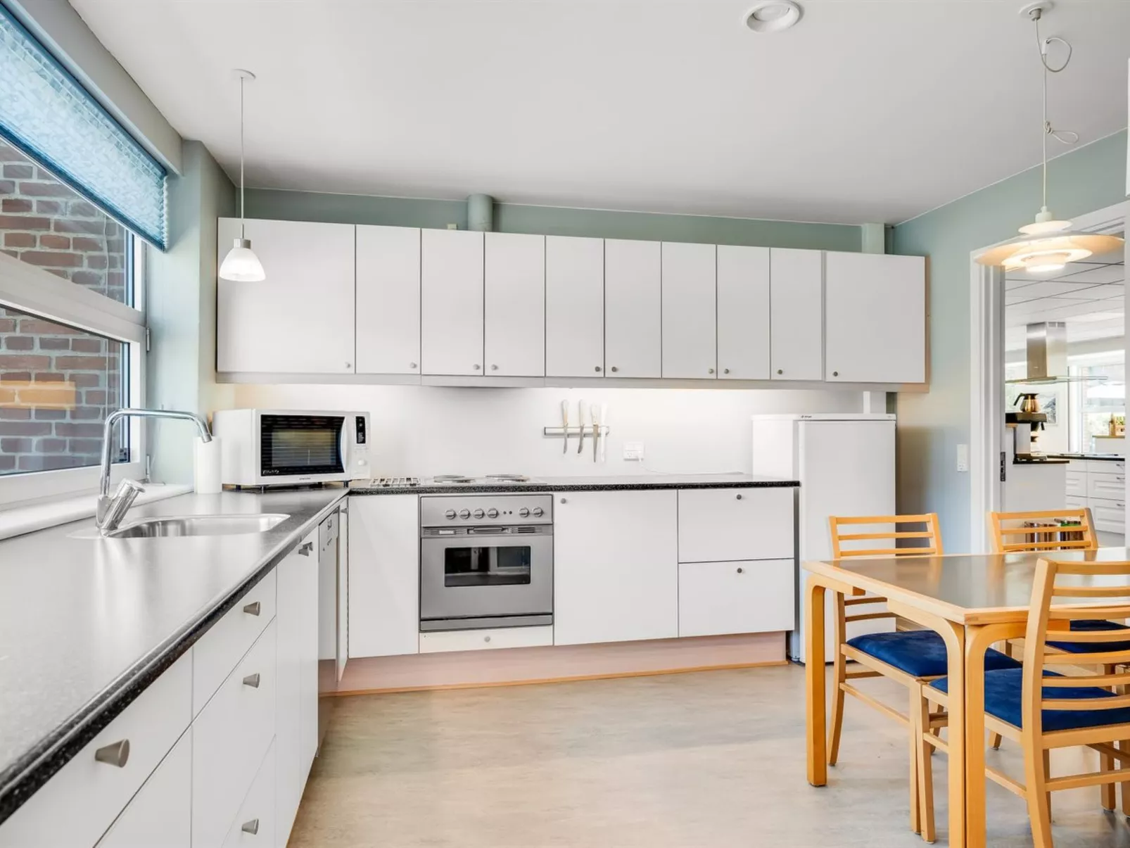 "Borjana" - 500m to the fjord-Binnen