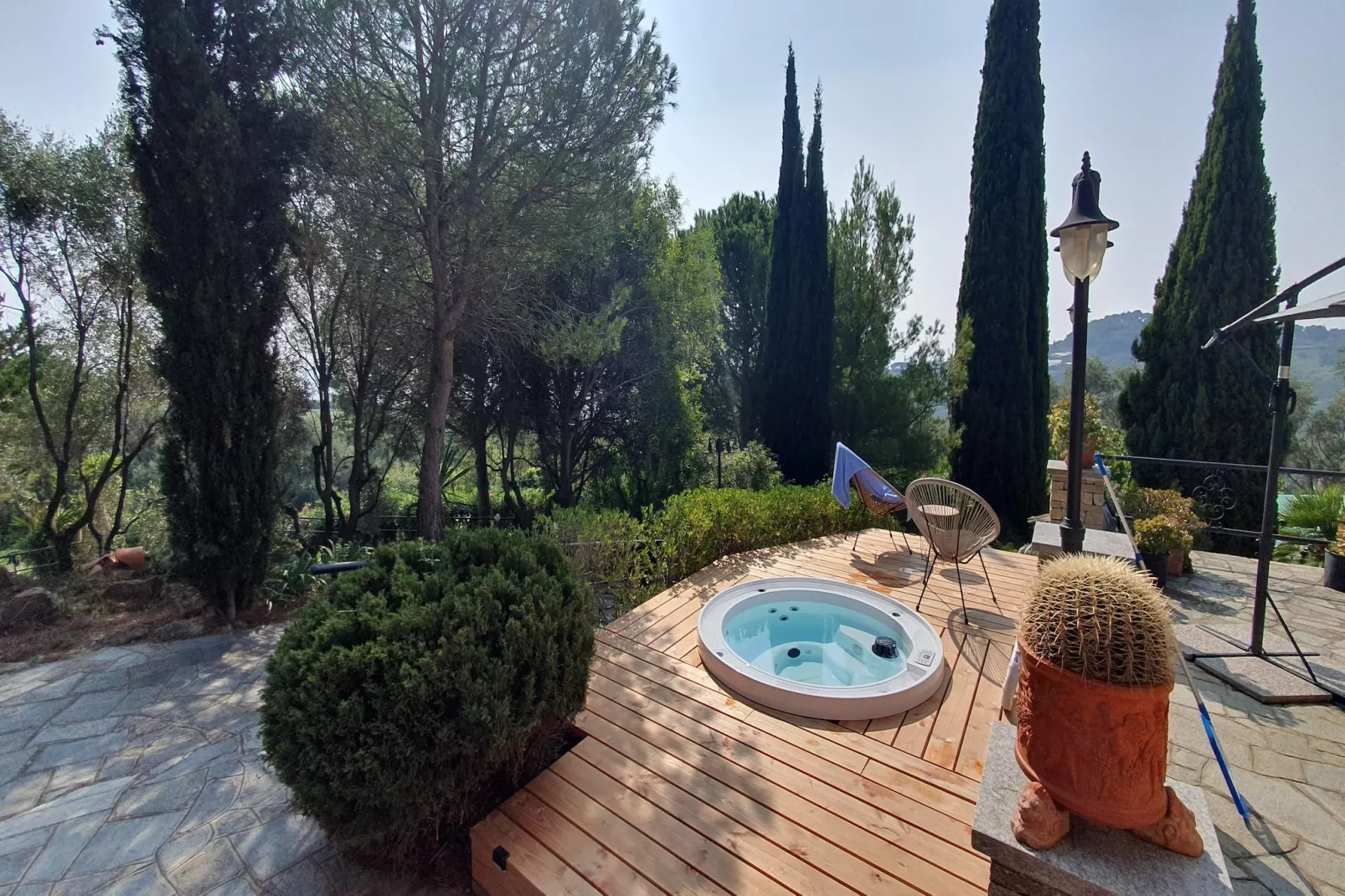 Charmante Villa mit drei Apartments und Meerblick KReidl-Tuinen zomer