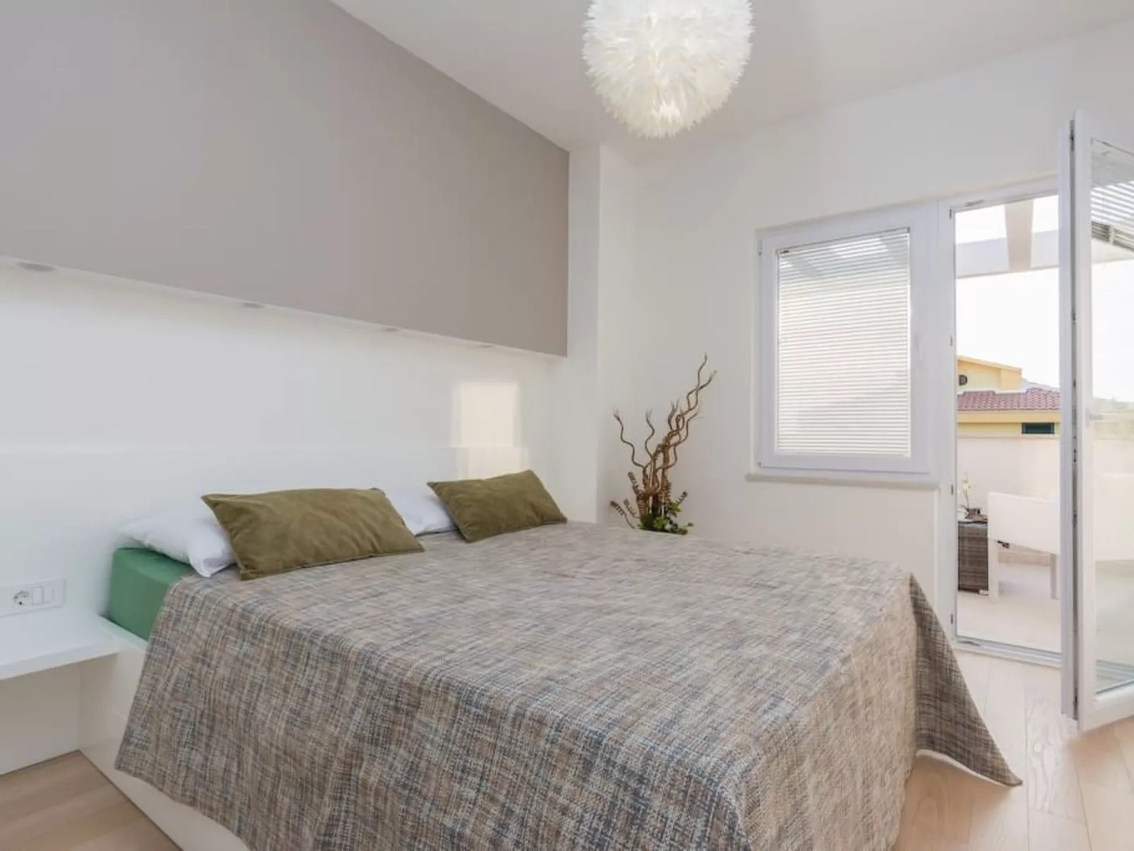 Luxuriöse Villa White Rose mit Pool in der Nähe von Zrče Beach - Image-tags.info