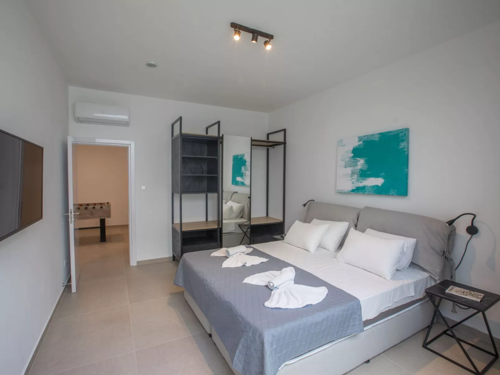 Geräumige Villa mit großem Garten und Pool - Image-tags.info