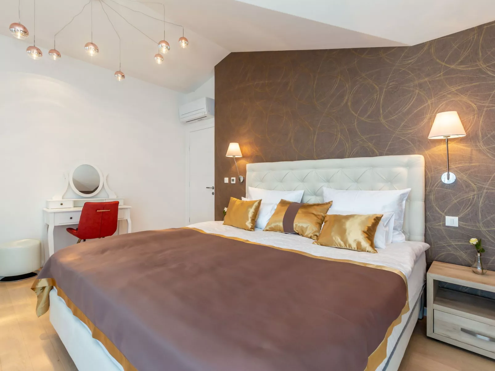 Schöne Villa in einer ruhigen Umgebung mit Pool - Image-tags.info