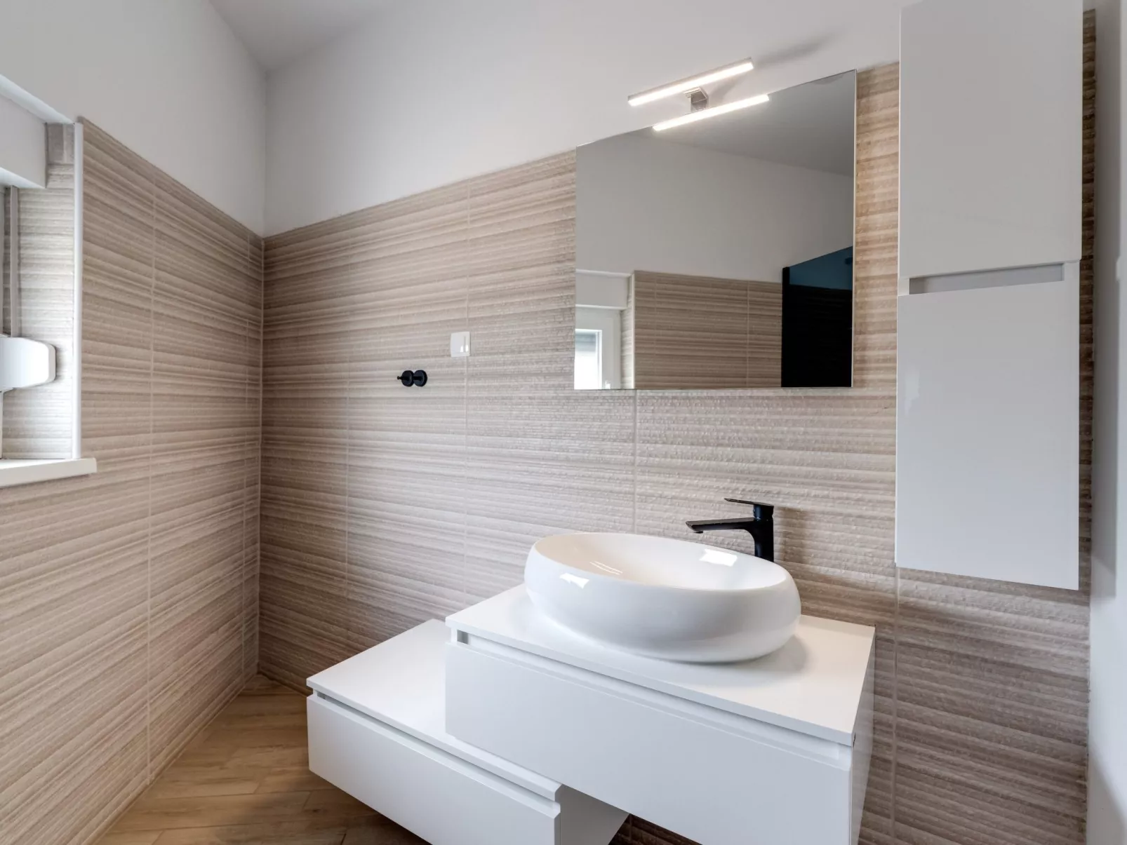 Schöne neue Villa mit Pool in Strandnähe - Image-tags.info