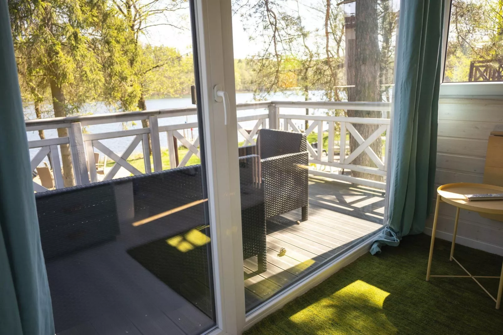 Dom w Starych Czaplach z domkiem na drzewie-Terrasbalkon