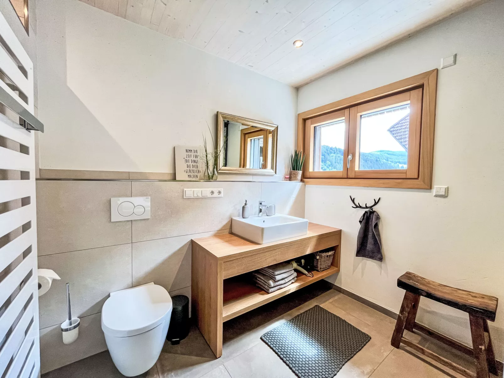 Kinast (HFT202)-Binnen