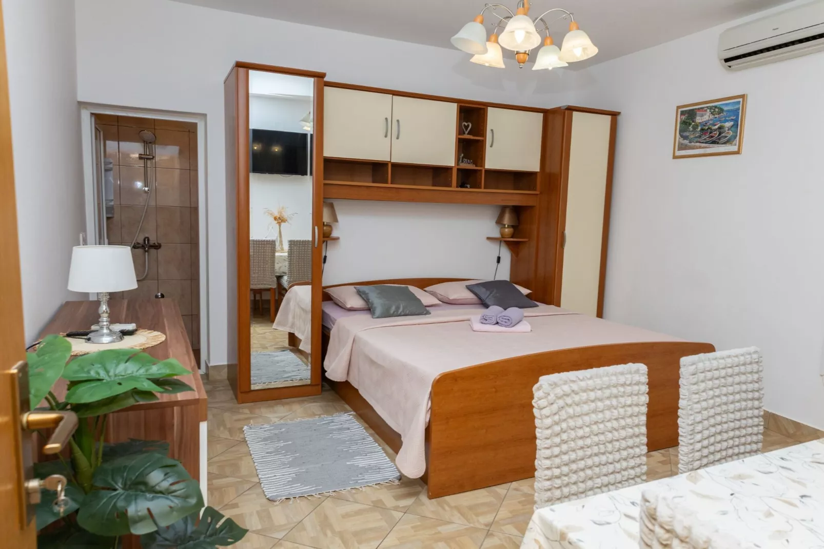 Apartments Sea Line - Two Bedroom Apartment with Terrace and Sea View-Slaapkamer