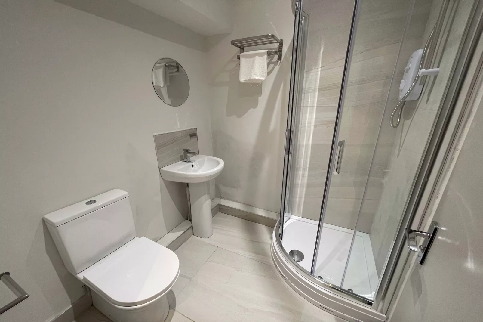 EN_MEH020_Superior Double Studio-Badkamer