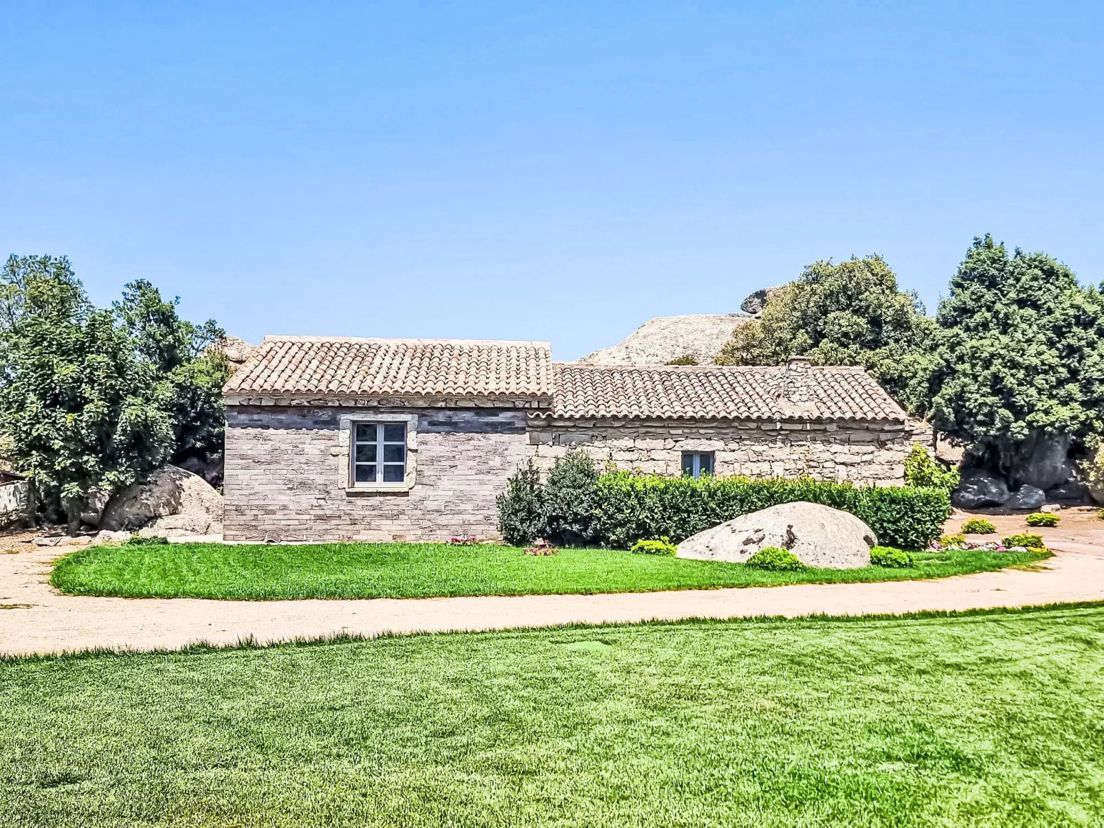 Stazzu Sarra di Monti-Buiten