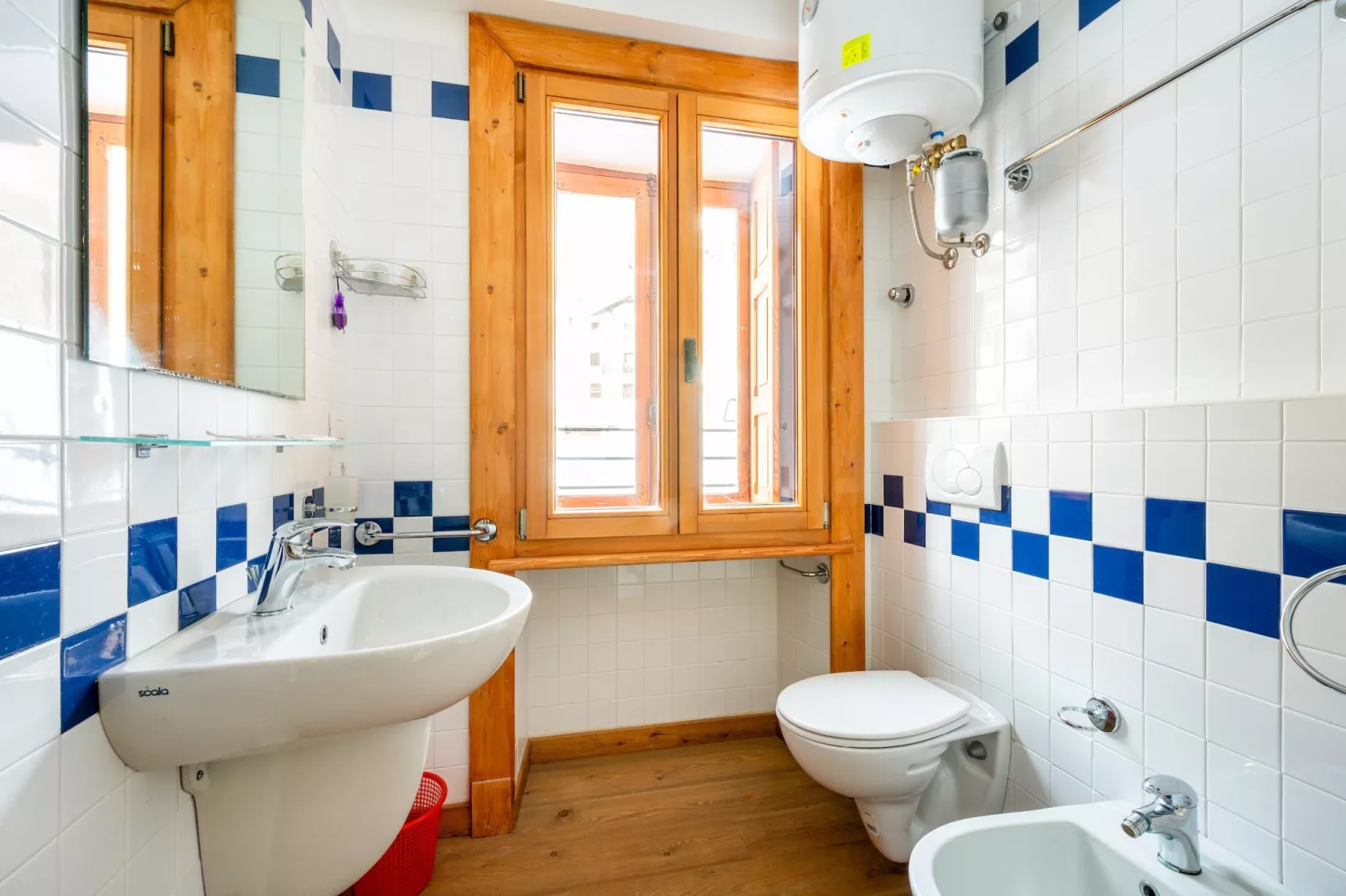 MONO 1 CERESOLE-Badkamer