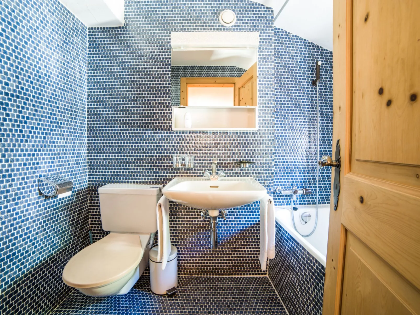 Roseg und Nair - Image-tags.info