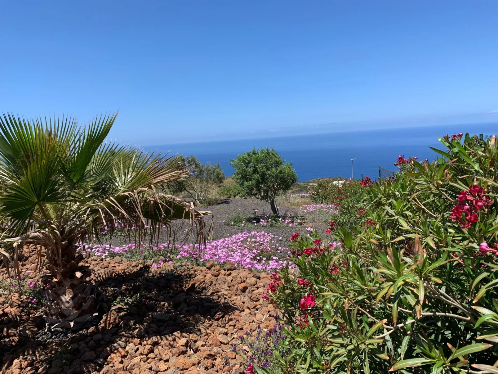 Romantische Ferienvilla mit Infinity-Pool und Panoramameerblick - Image-tags.info