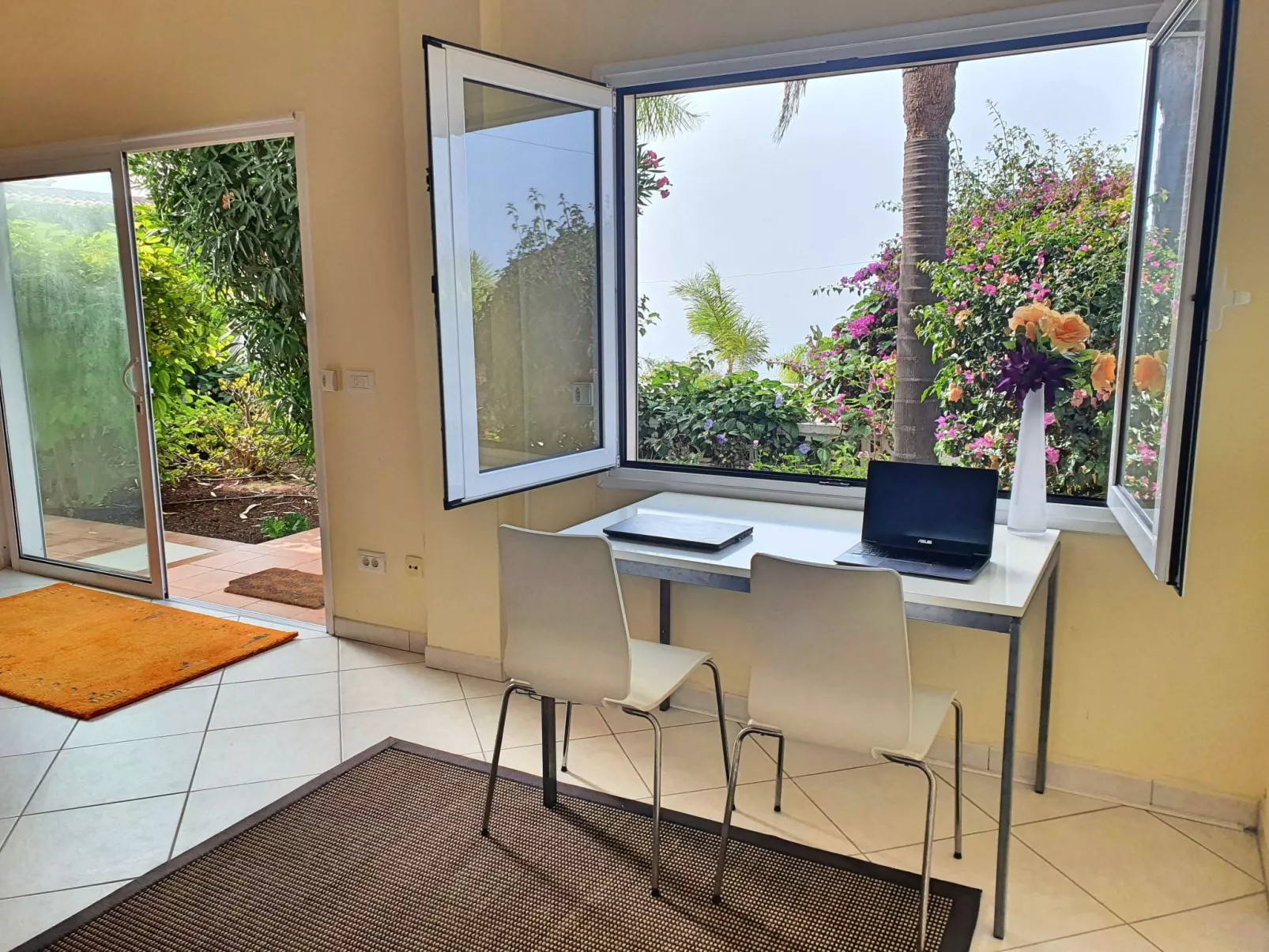 In El Sauzal mit Großem Pool und Meerblick - Image-tags.info