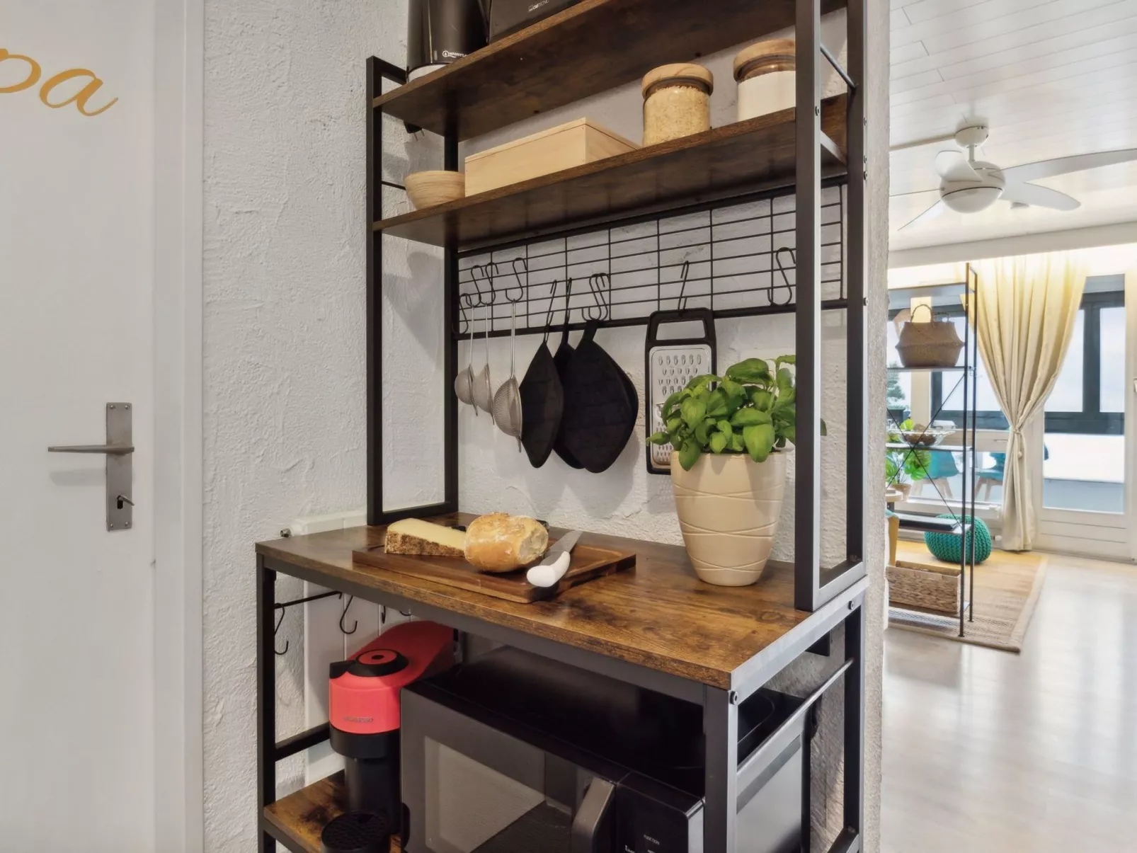 4 Seasons Apartment - Image-tags.info