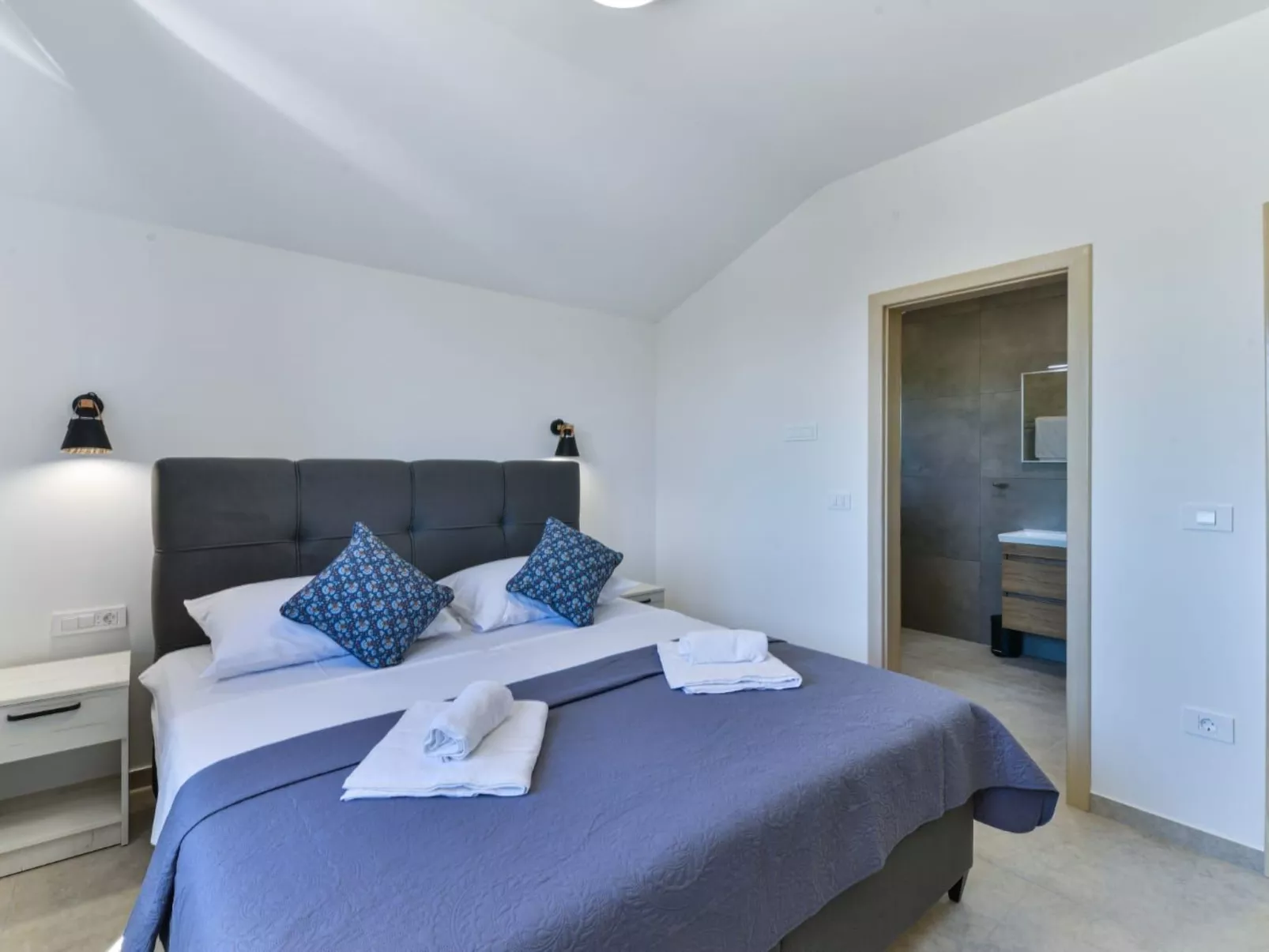 Romantische Villa mit Pool und Sauna, in Strandnähe - Image-tags.info