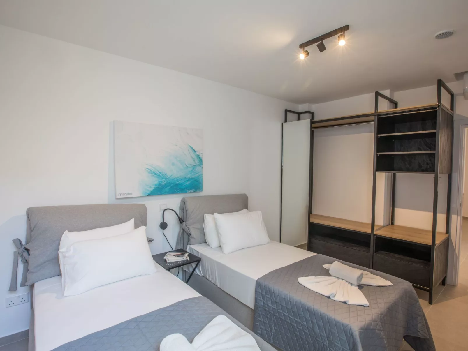 Geräumige Villa mit großem Garten und Pool - Image-tags.info