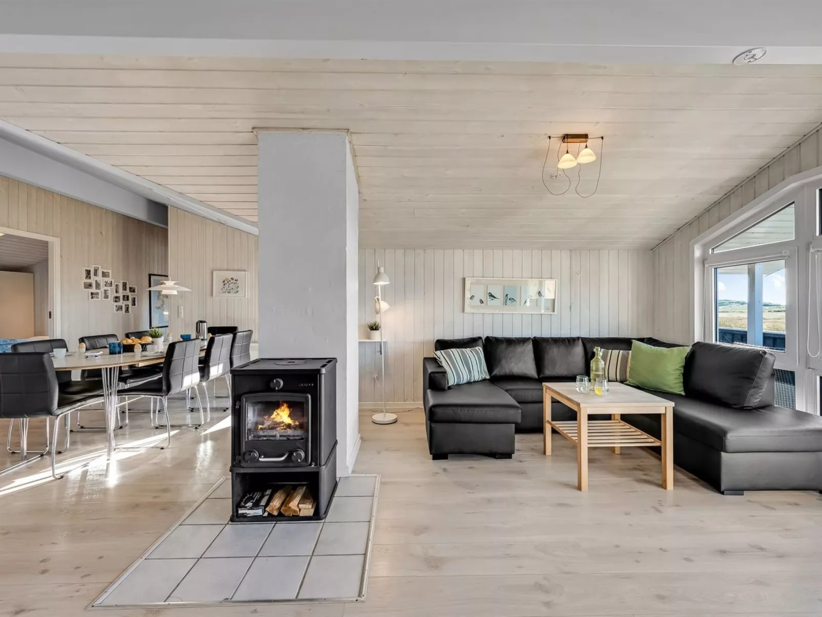 "Jaana" - 10m from the sea - Binnen