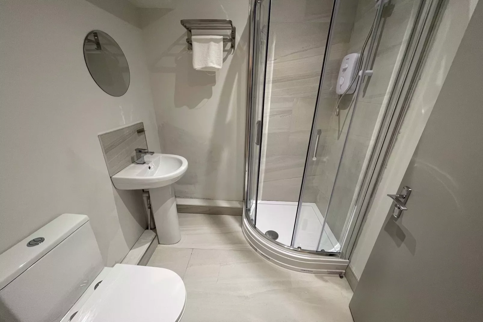 EN_MEH020_Superior Double Studio-Badkamer