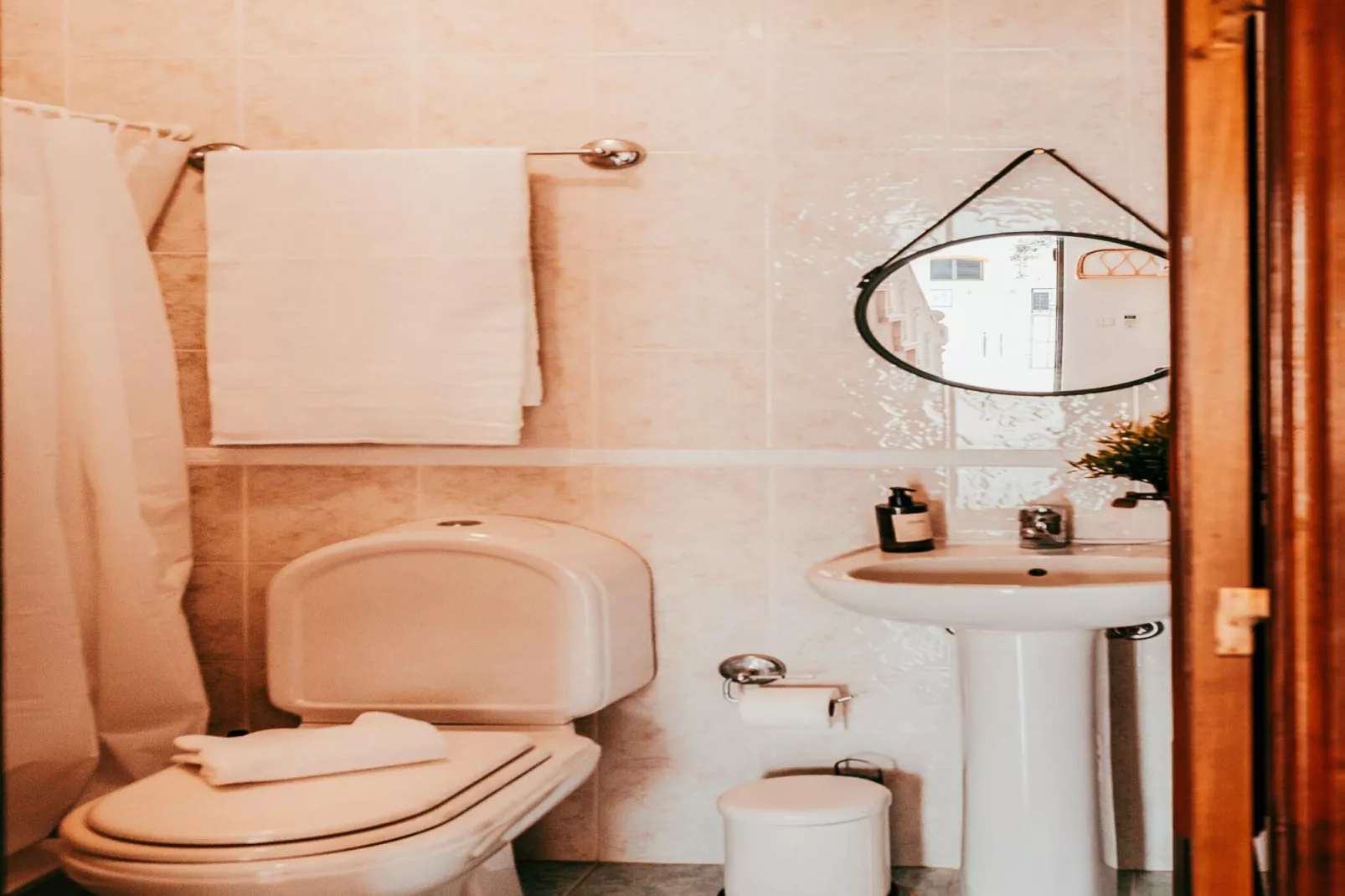 Altura Beach Villa by GT House-Badkamer