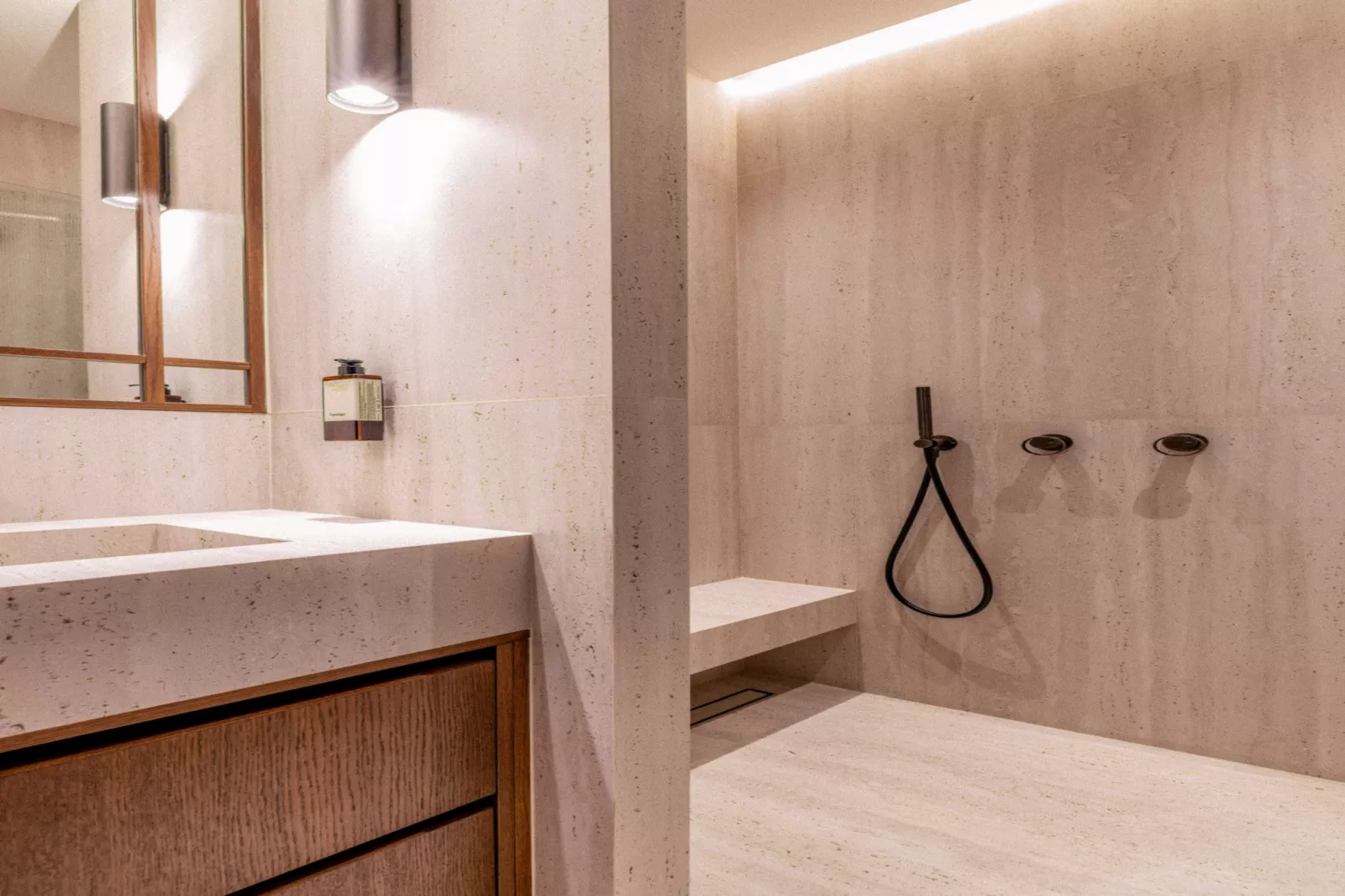 FDL-85-WAGRAM-1C-Niet-getagd