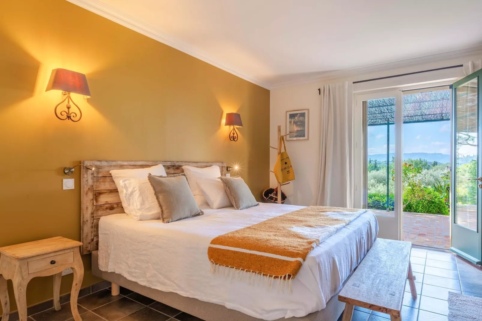 Le Mas Elaïa  votre havre familial avec piscine privée-Slaapkamer