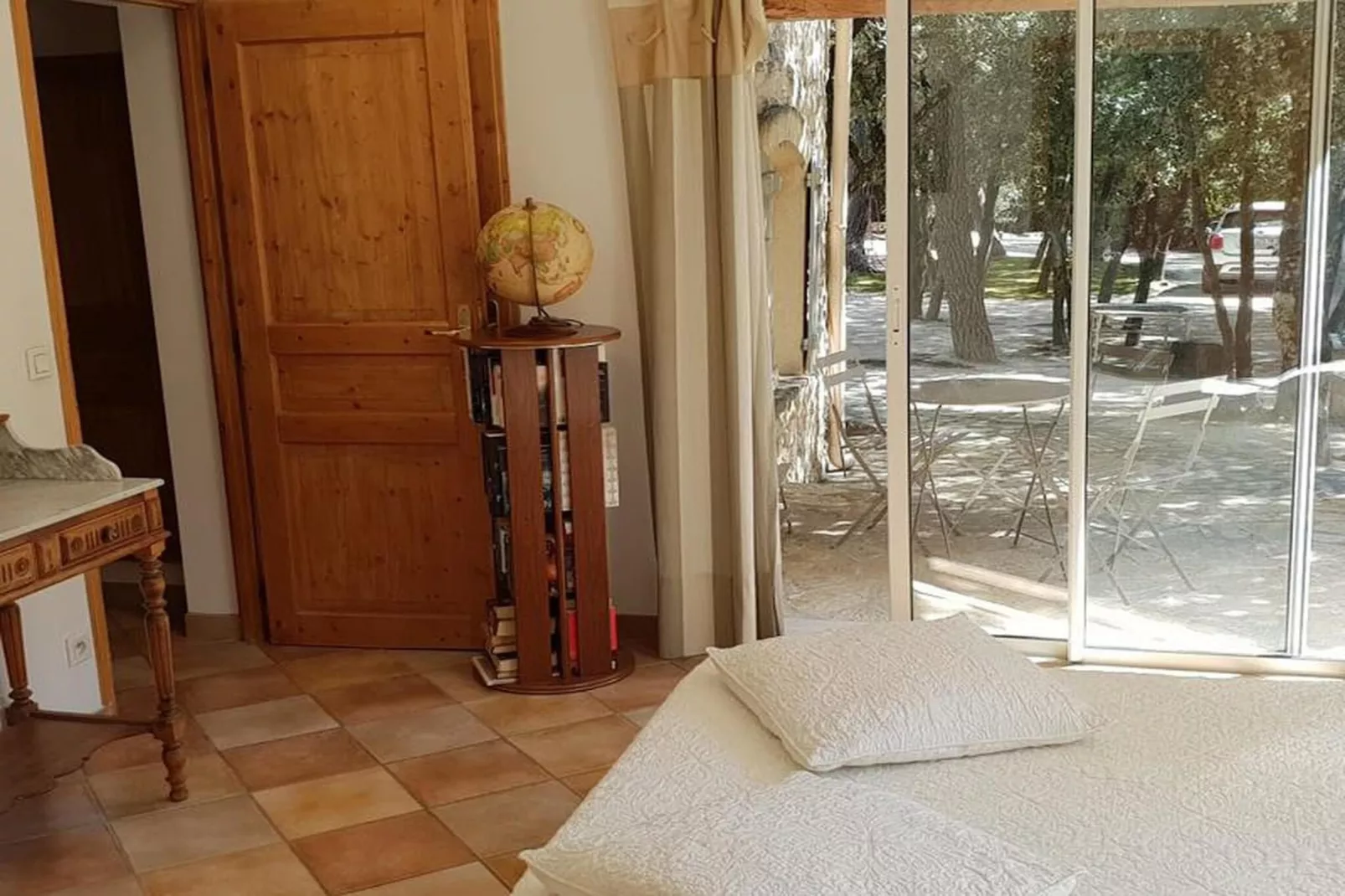 Villa cadre idyllique et reposant avec piscine-Slaapkamer