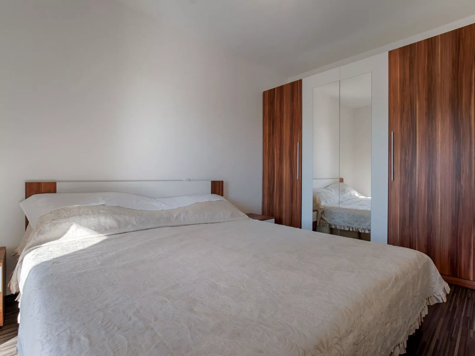 Villa mit Pool und schönem Meerblick - Image-tags.info