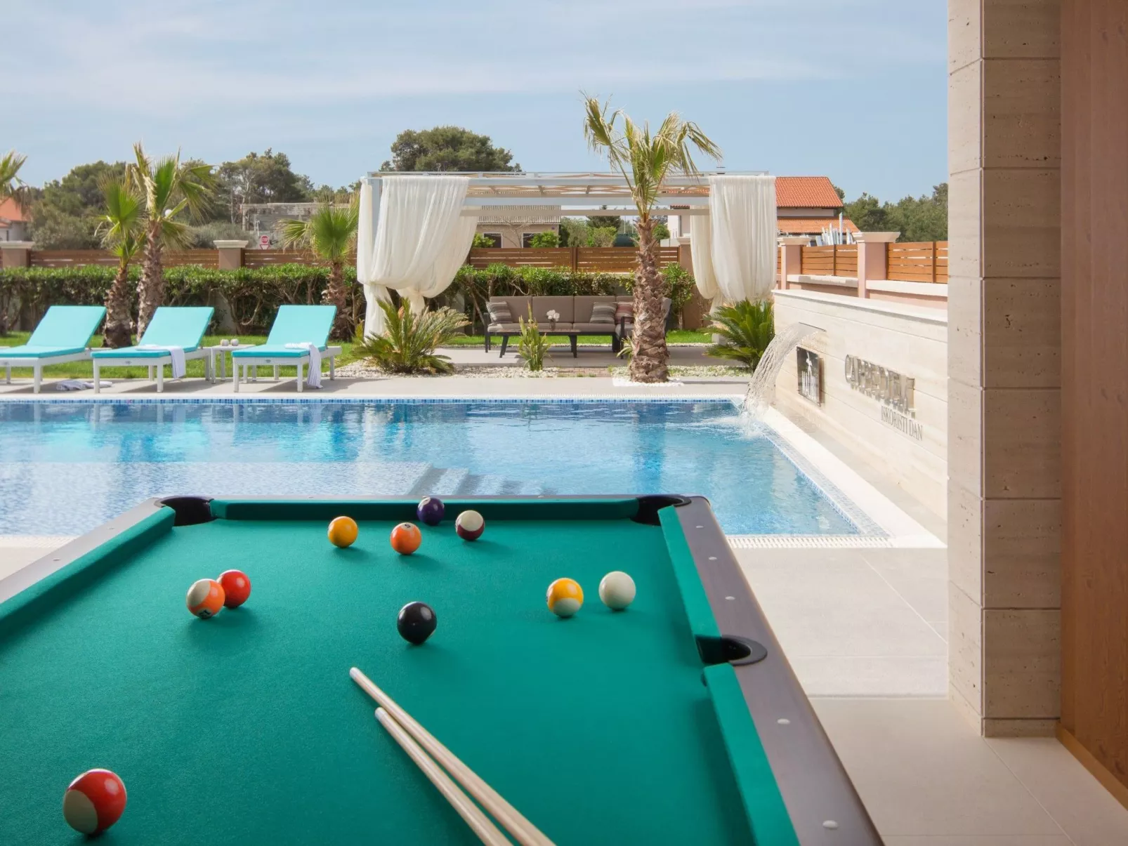 Villa Malibu Eclipse - Image-tags.info