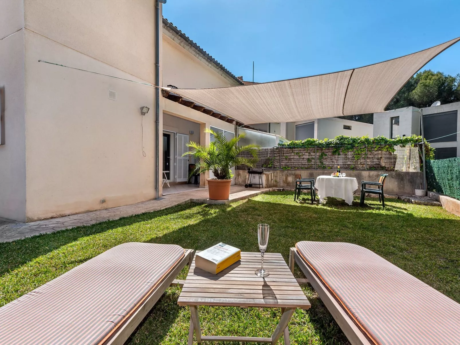 Küstencharme 150 m vom Strand entfernt, privater Garten - Image-tags.info