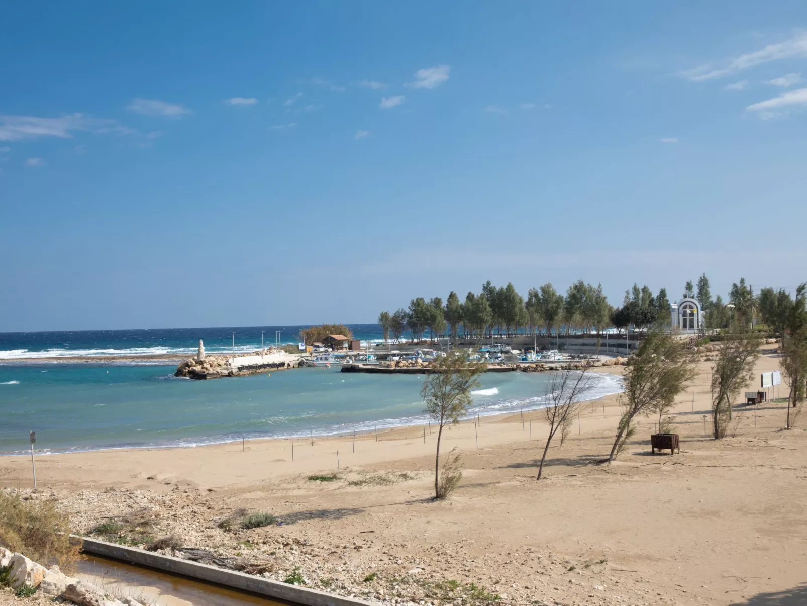 Haus in Paralimni mit Doppelveranda - Image-tags.info