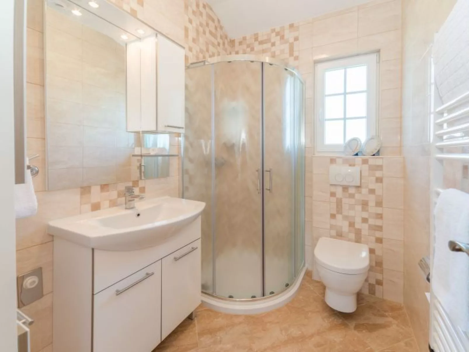 Steinvilla mit Pool, Meerblick, Nähe Sandstrand - Image-tags.info