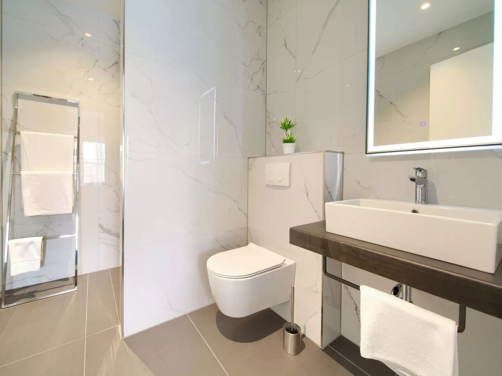 Luxuriöse Villa mit Pool und fantastischem Meerblick - Image-tags.info