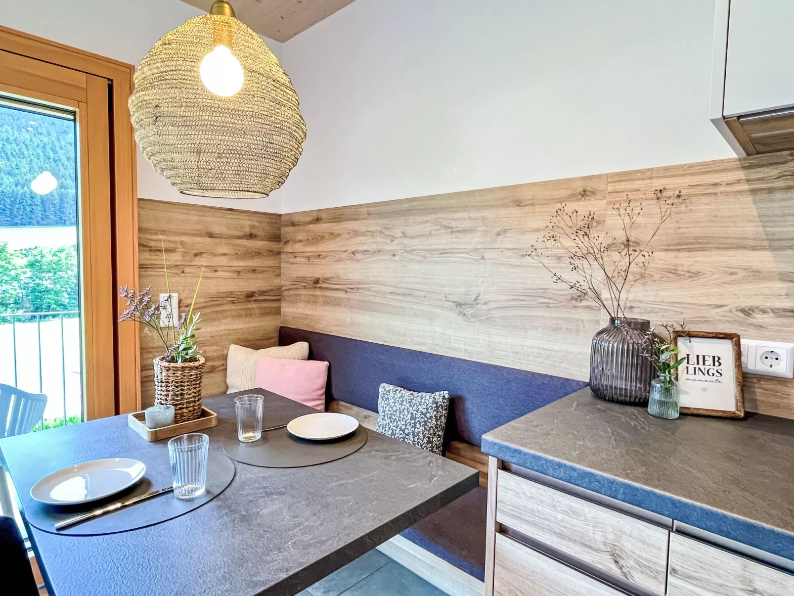 Kinast (HFT201)-Binnen