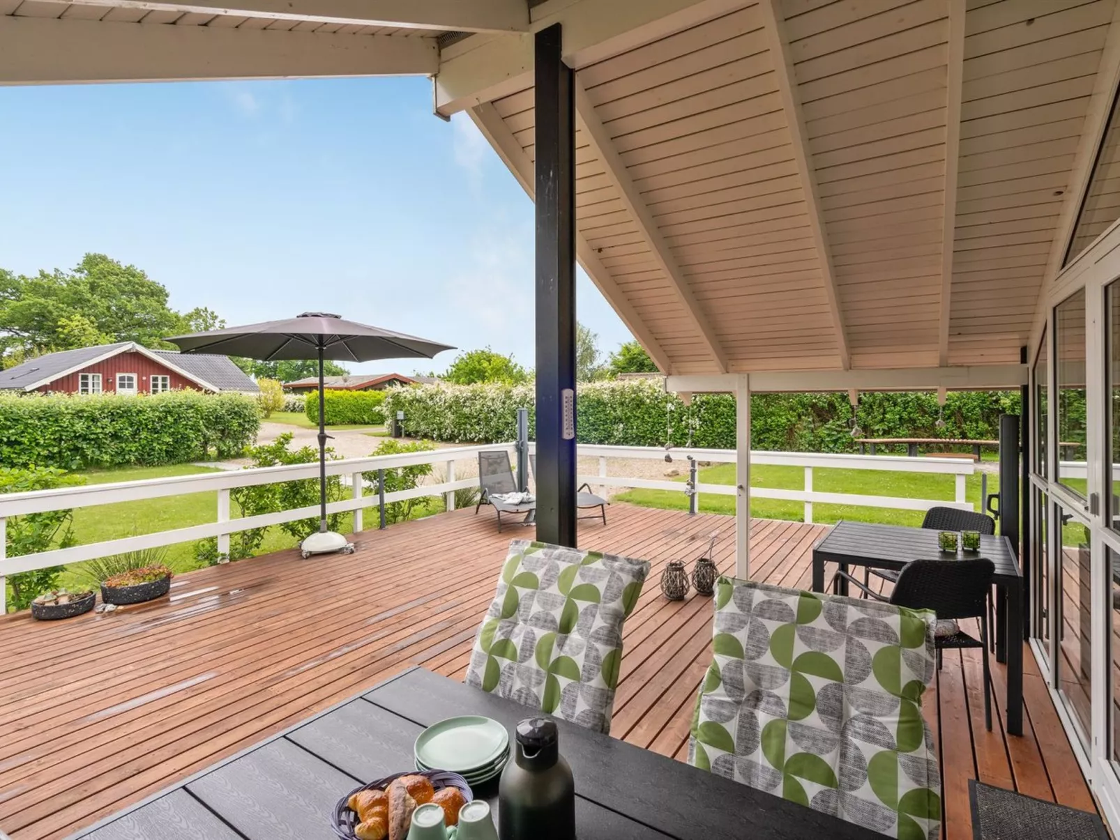 "Flicka" - 275m from the sea-Buiten