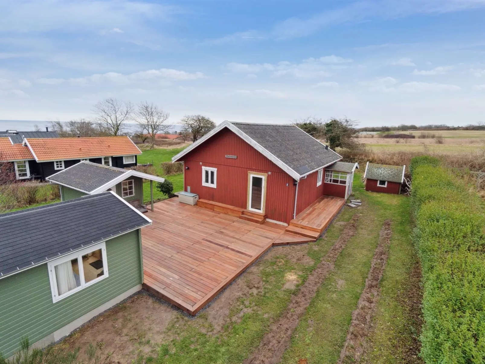 "Marlies" - 300m from the sea - Buiten