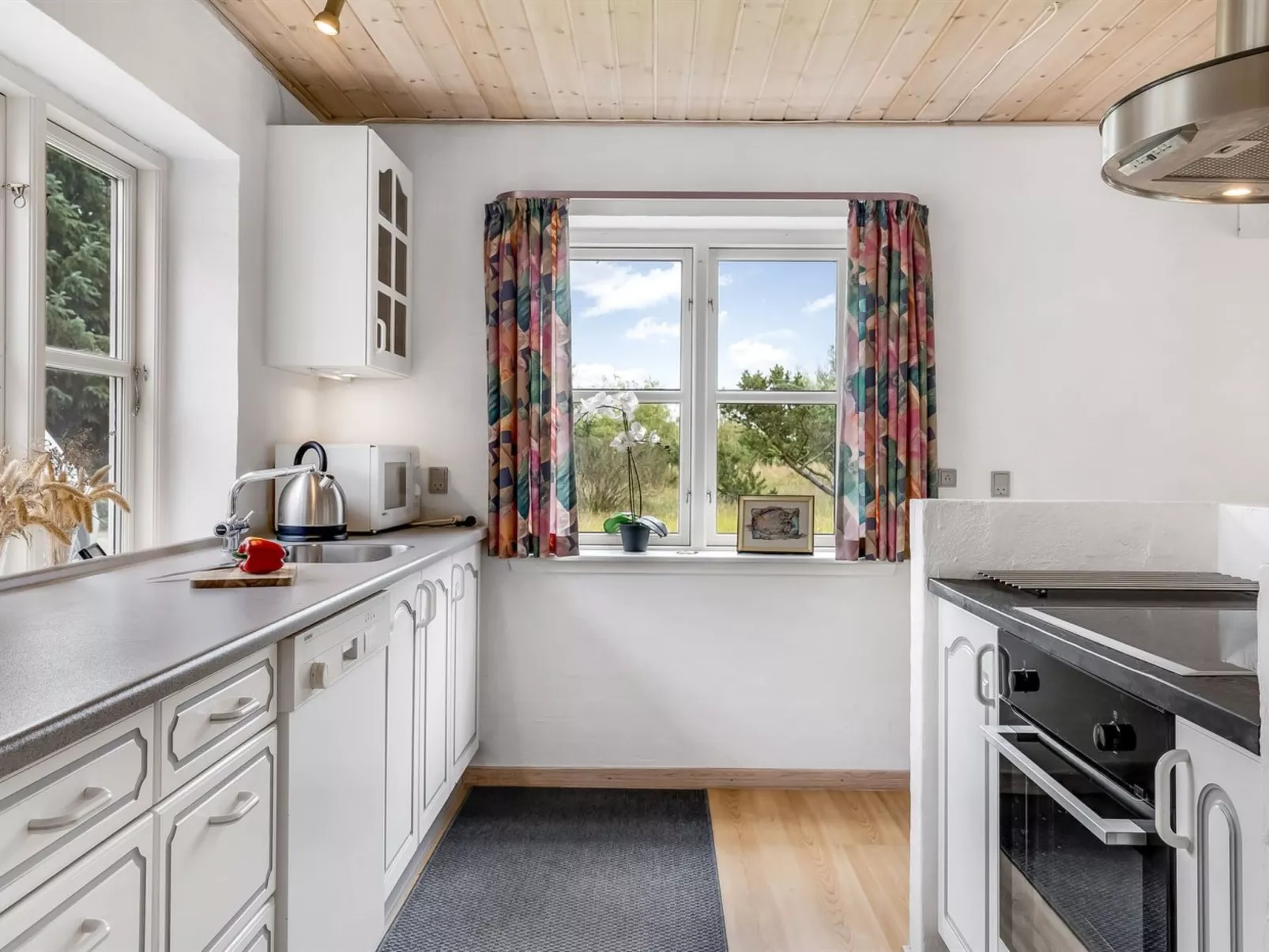 "Marlise" - 2.5km from the sea-Binnen