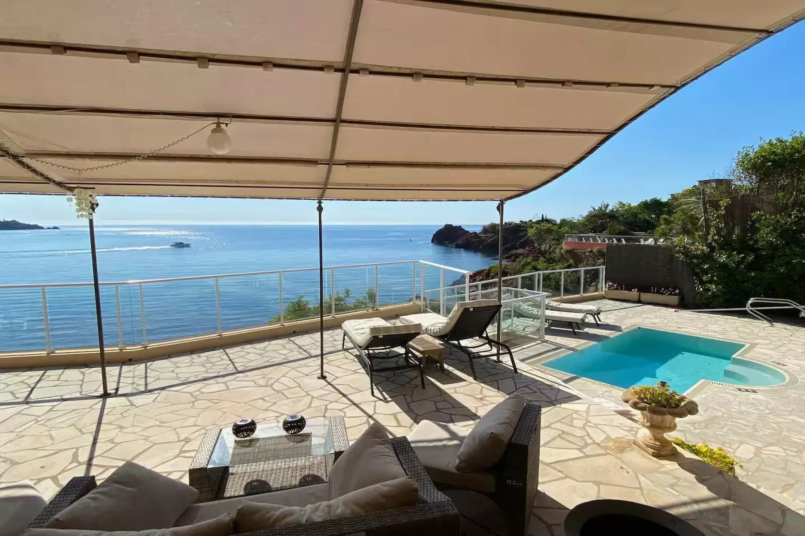 Villa plage privée vue sur la mer-Uitzicht zomer