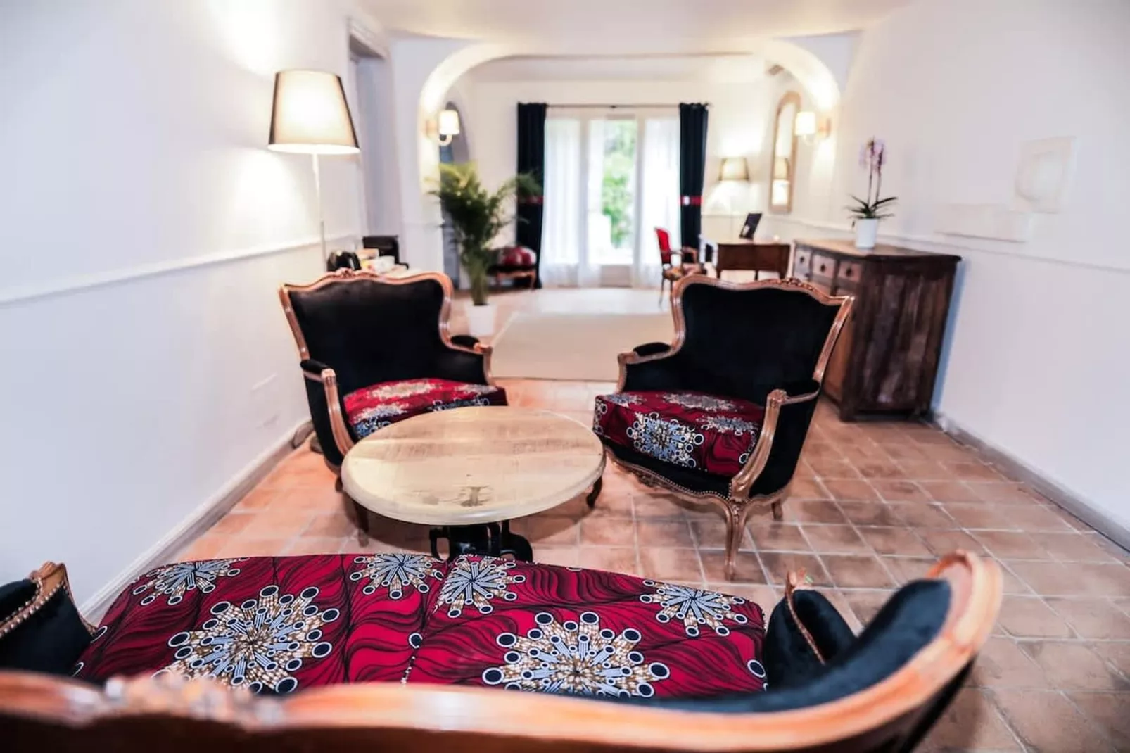 Charmant Mas Provençal avec piscine et jacuzzis-Woonkamer