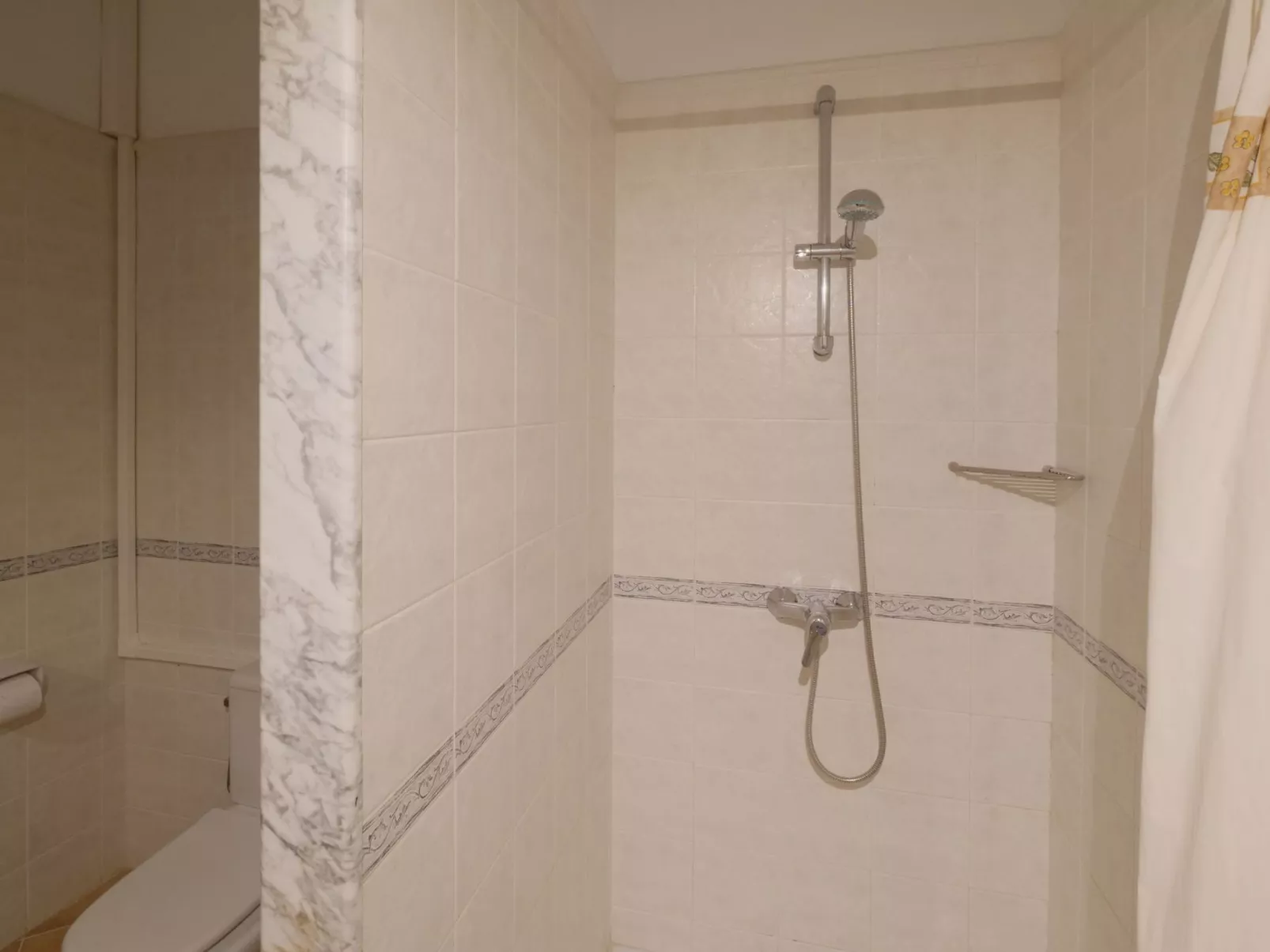 In S'horta mit Großem Pool - Binnen
