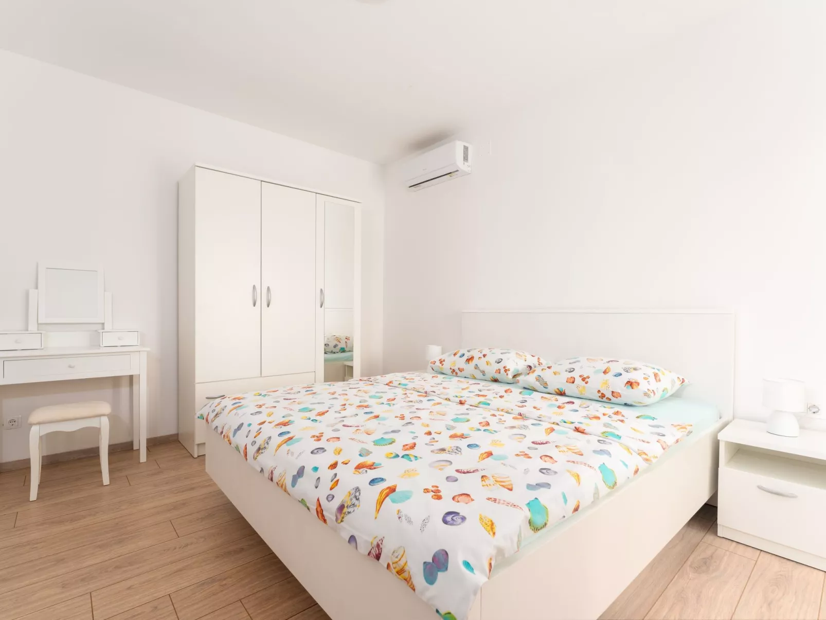 Schöne neue Villa mit Pool in Strandnähe - Image-tags.info