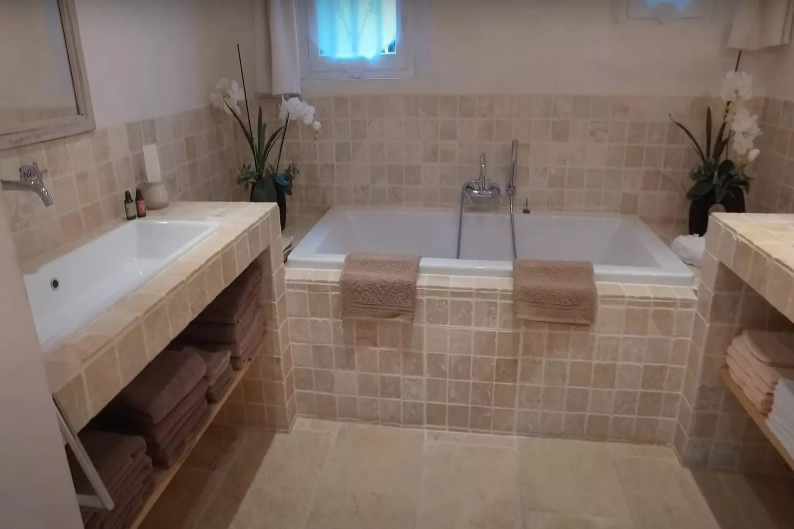 Bast de Charme L141 - Badkamer