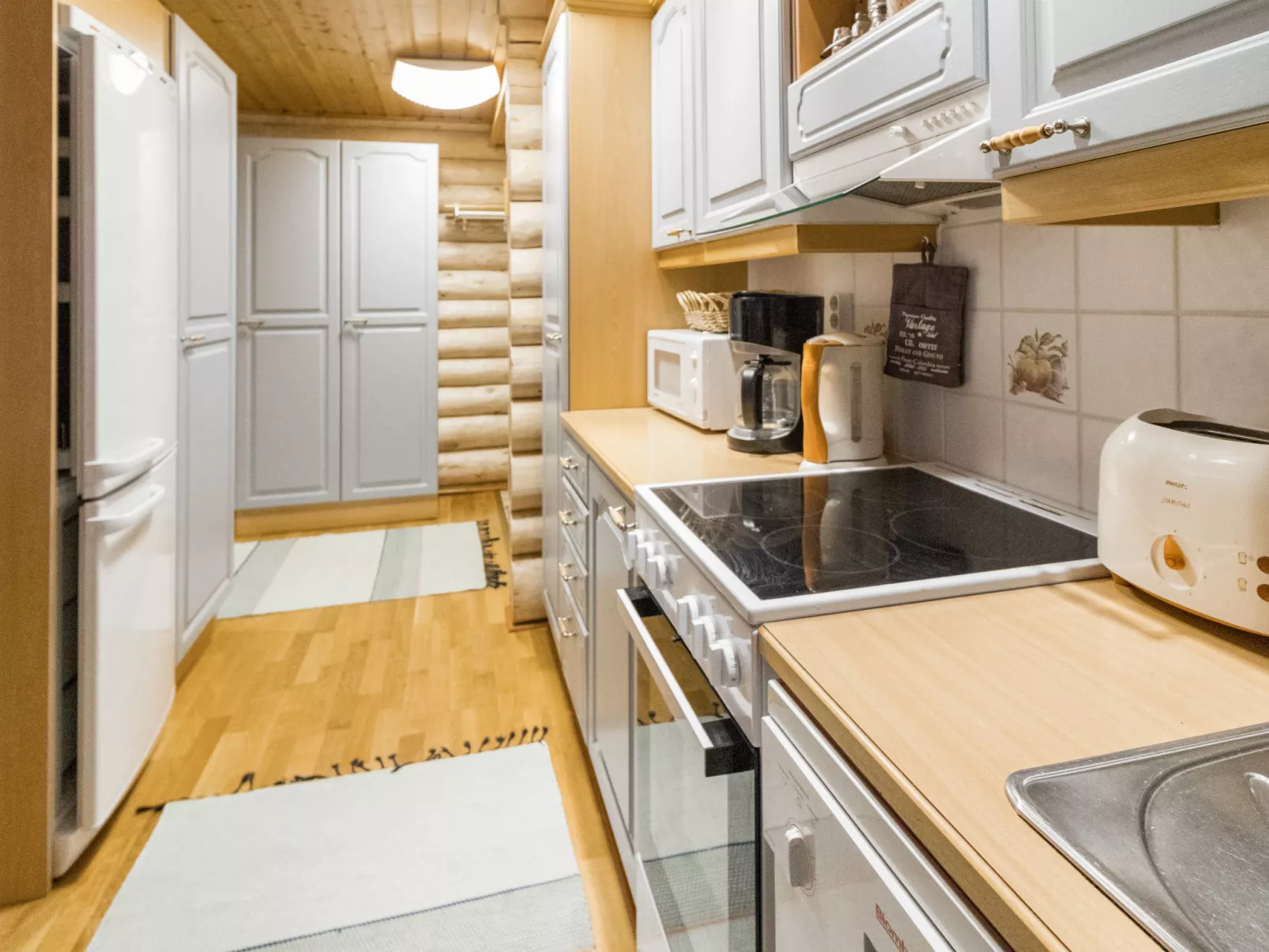 Salvostie 13, hetta - Binnen