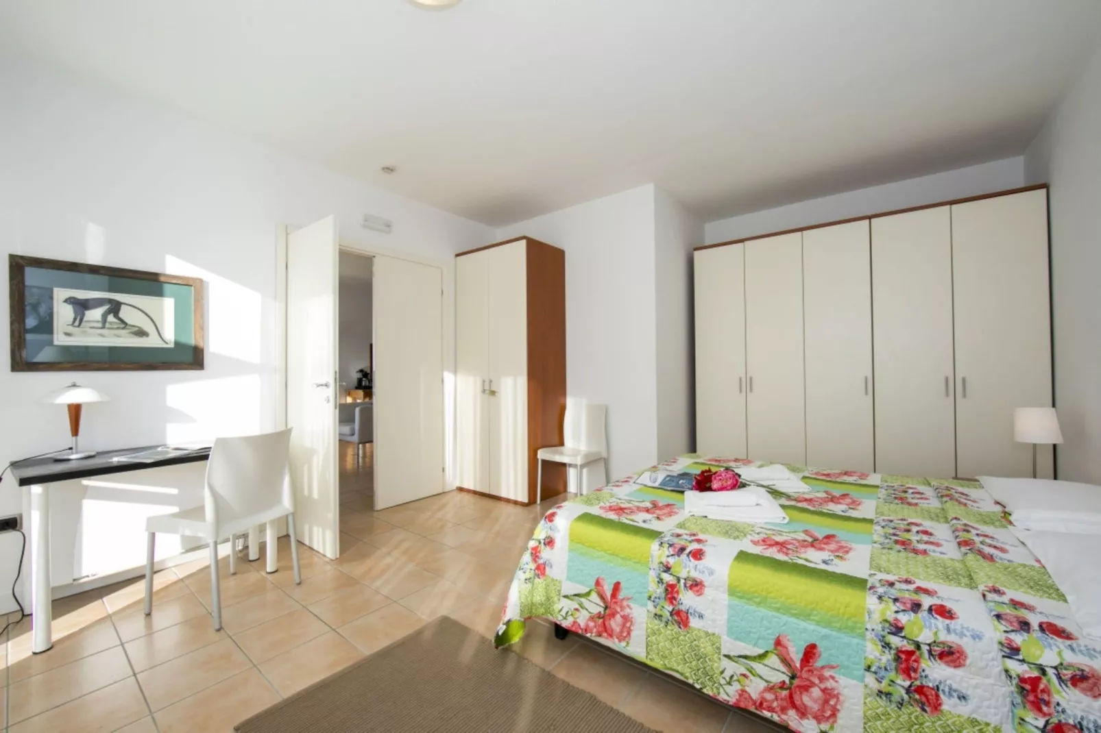 RESIDENCE PORTO LETIZIA - PALACE-1ROOM APT 4 PAX LAKE VIEW DELUXE 8206 - P1LD4 - Slaapkamer