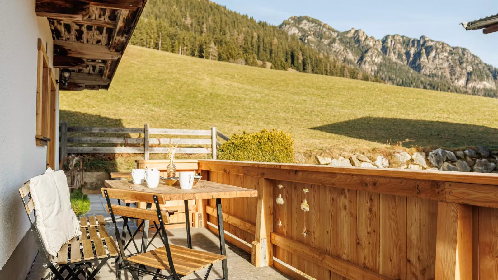 Tirola Hütte-Terrasbalkon