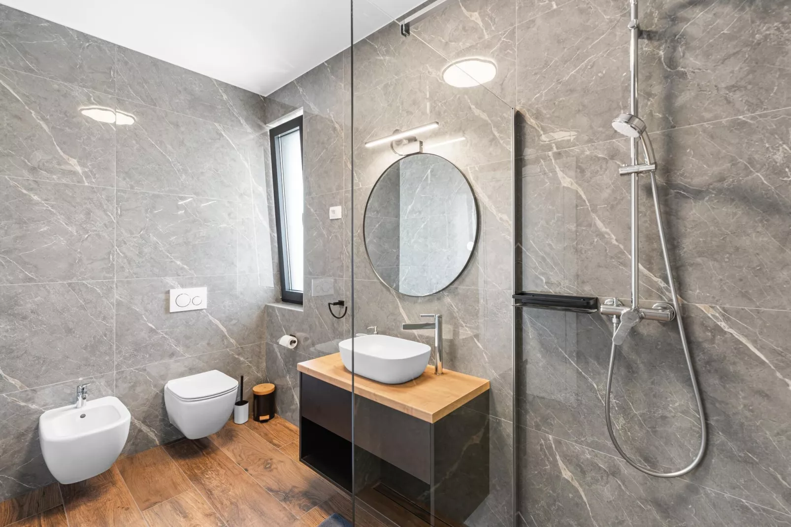 Villa Ava Rossa-Badkamer