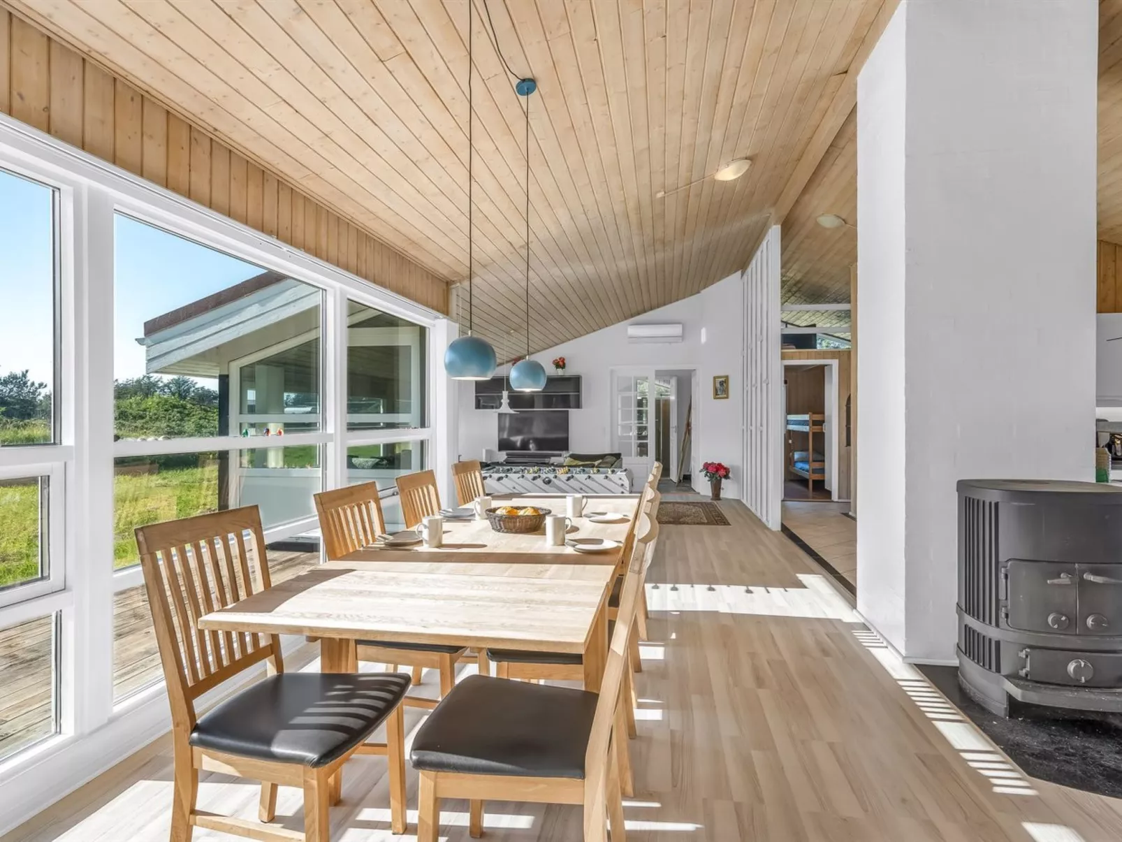 "Peder" - 700m from the sea-Binnen