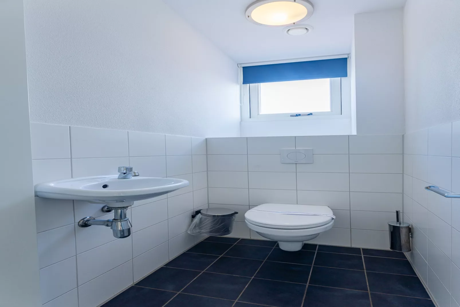 Zonnedorp 1 Solskin Renesse | Beach Holiday in Modern Holiday Home - Badkamer