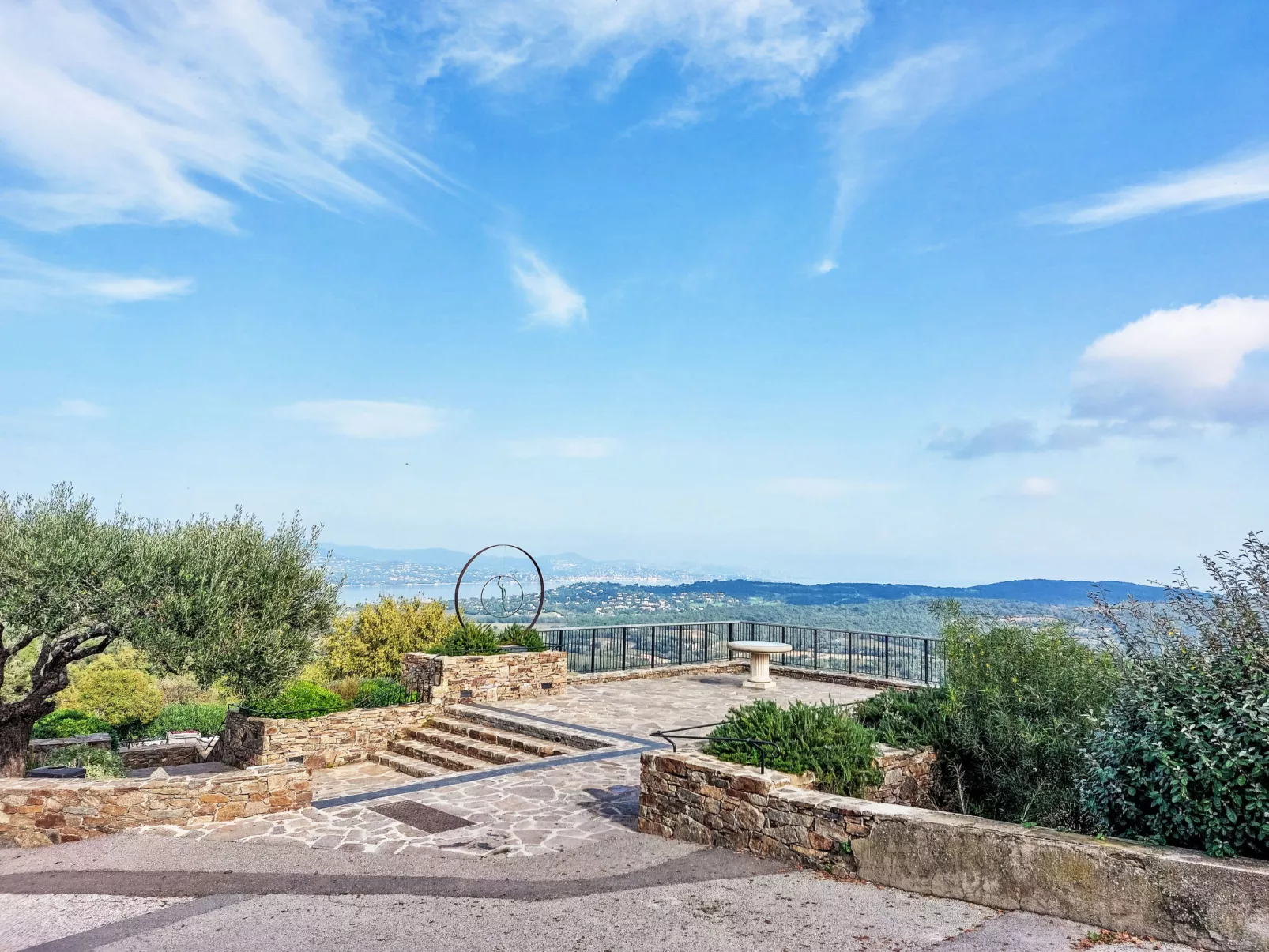Villa "Marguerite" mit eigenem Garten und Terrasse - Omgeving