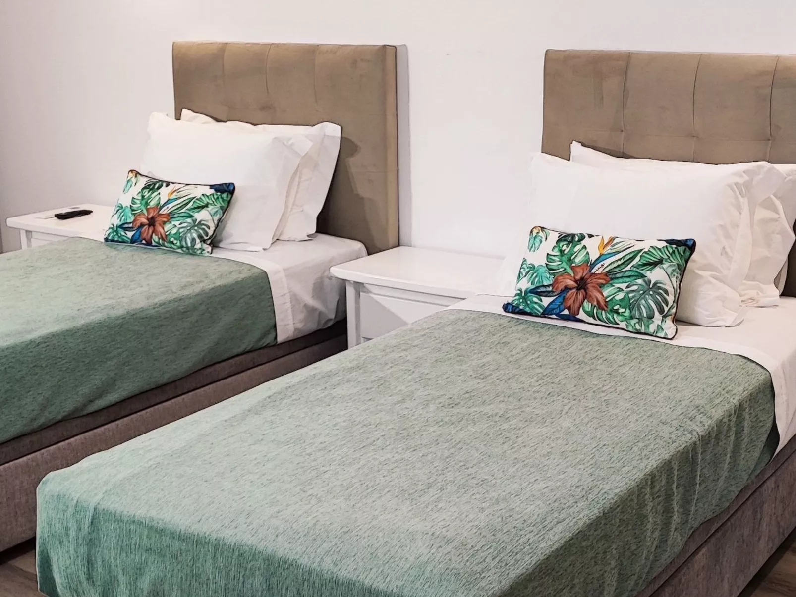 Villa mit 6 Schlafzimmern, Familie, Gruppen, Strand, Pool, Garten - Image-tags.info