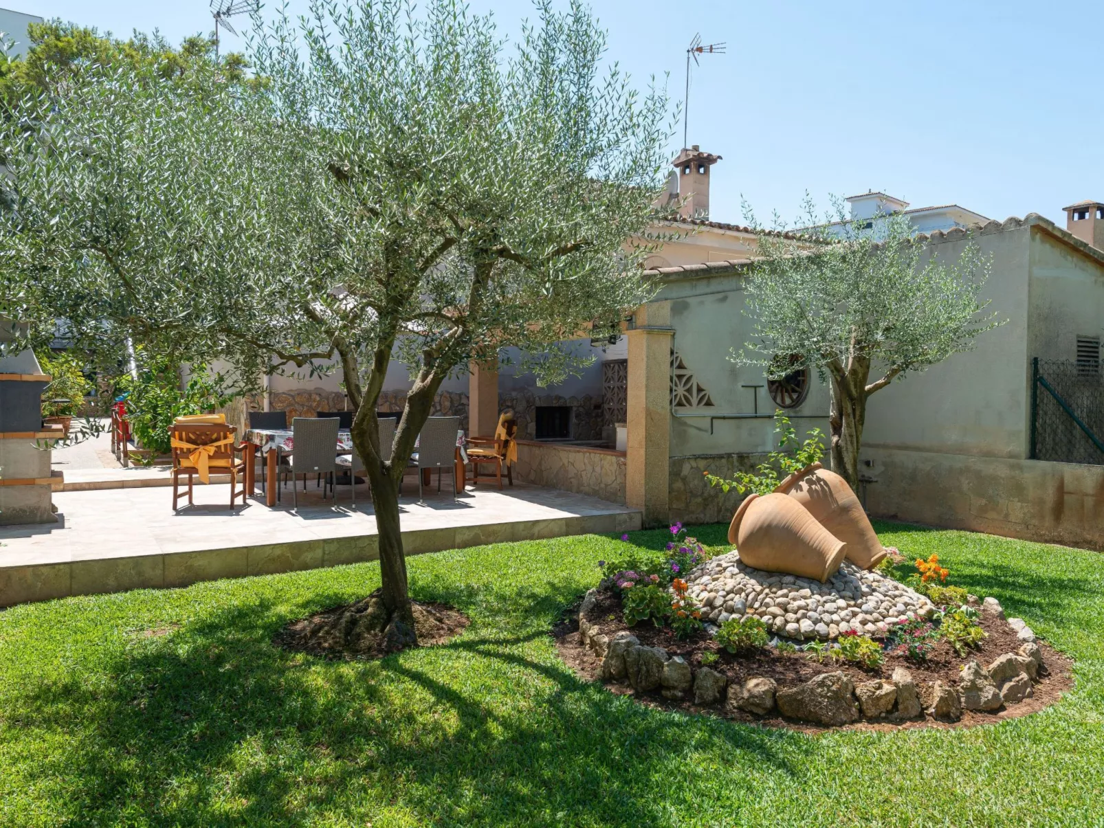 Stilvolle Villa mit Terrasse und Nähe zum Strand - Image-tags.info