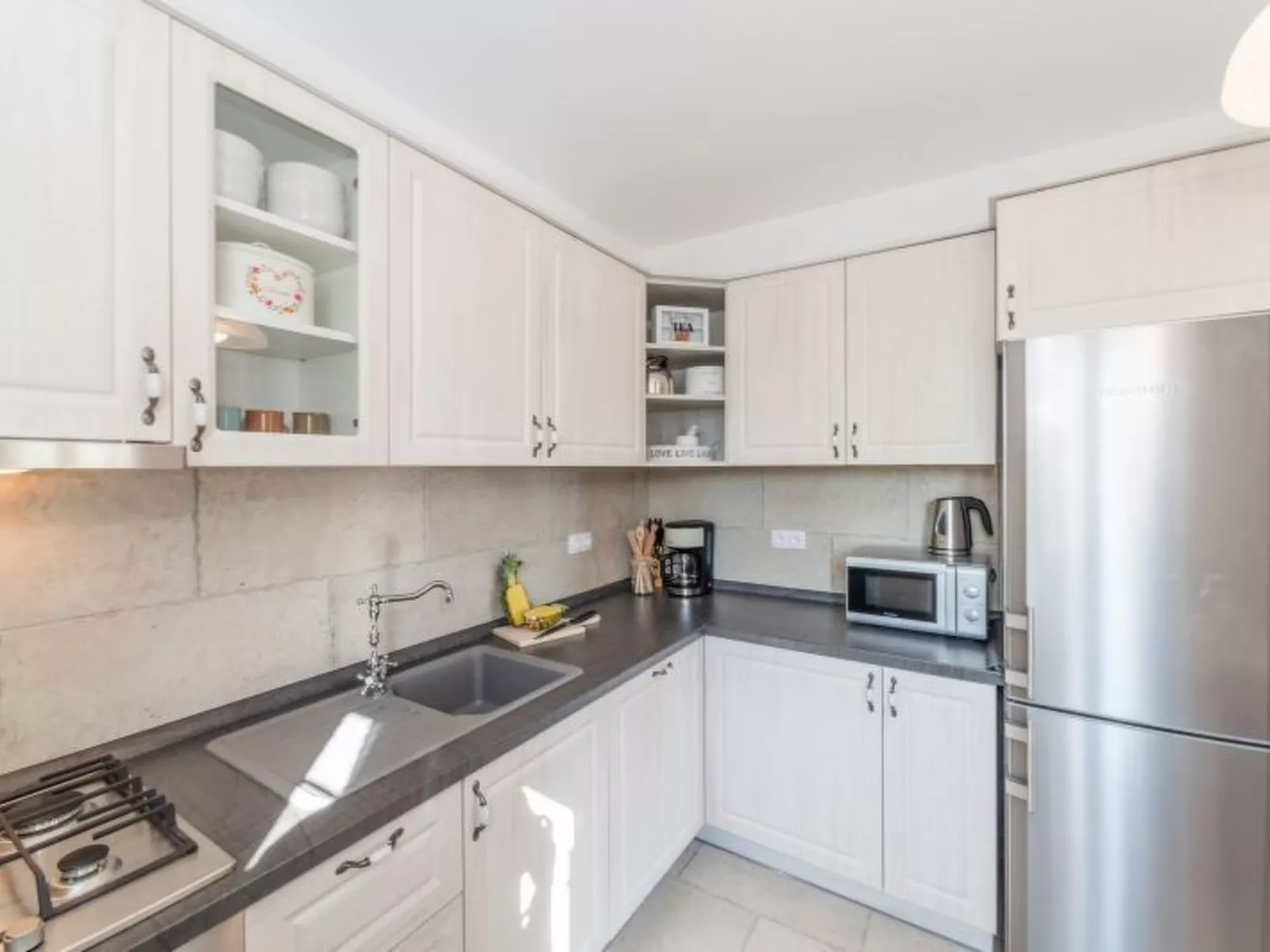 Villa mit beheiztem Pool, schöne Aussicht, Strandnähe - Image-tags.info